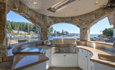 Outdoor Kitchen with Infratech Heaters
